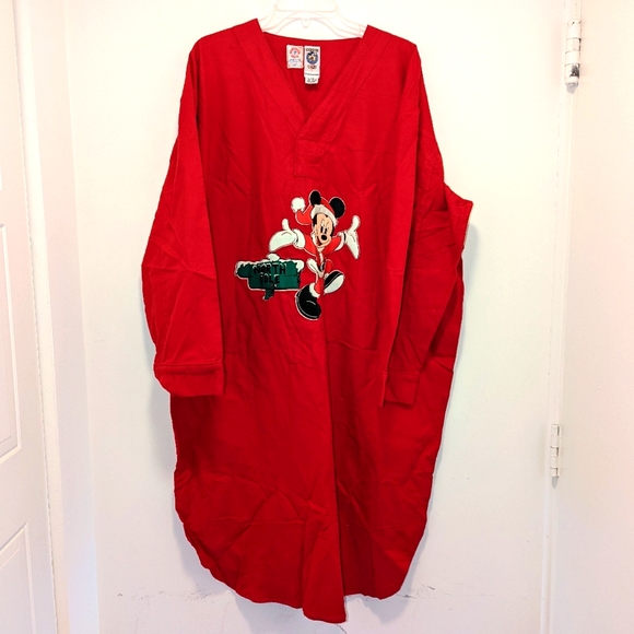 New! Vintage! Mickey Mouse Holiday Nightshirt Sleep - Picture 1 of 3